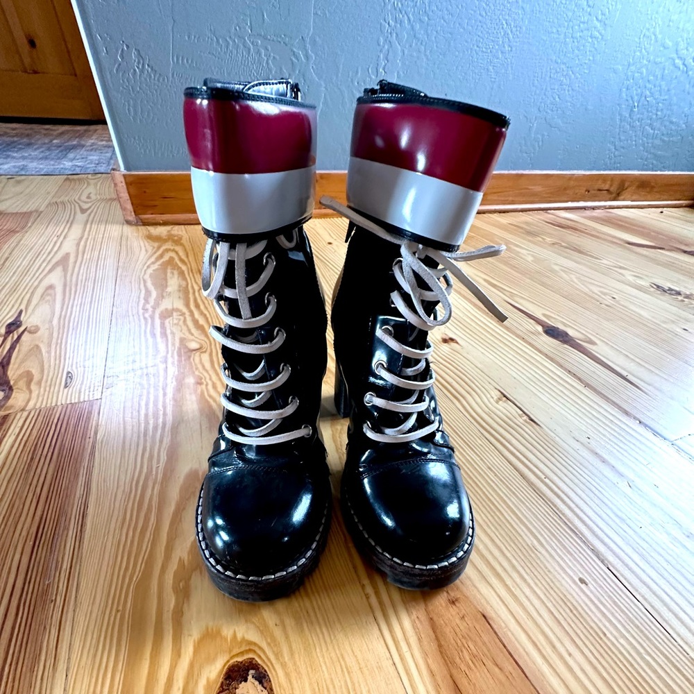 Louis Vuitton Star Trail biker bootie with white and red accent size 38